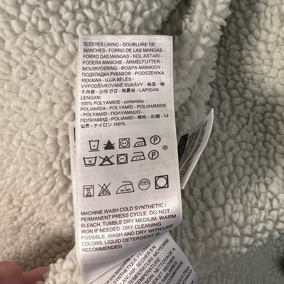 Levi’s Premium Type III Sherpa Lined Trucker Jean Jacket NWT - Picture 12 of 12